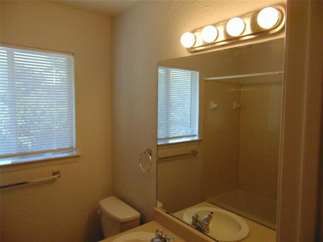 Building Photo - 508 Burlwood Ct