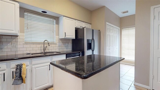 Building Photo - 14919 Forest Trails Dr