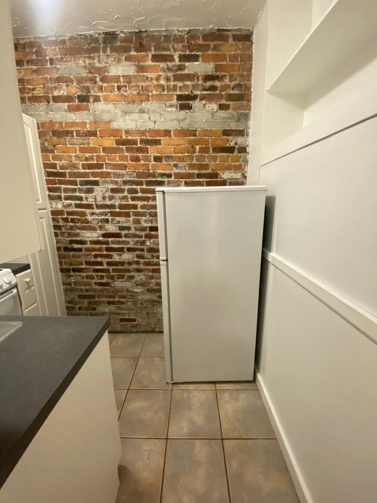 Building Photo - 131 Park Dr