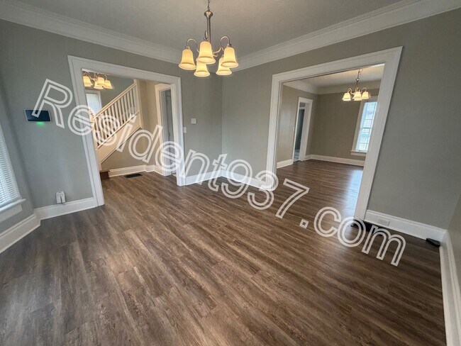 Building Photo - Updated 3 bed 1 bath home!