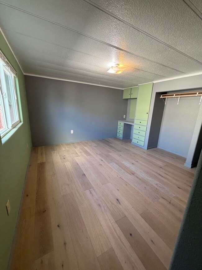 Building Photo - Newly Remodeled Manufactured Home