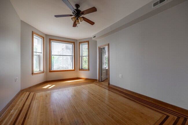 Building Photo - 3110 W Fullerton Ave
