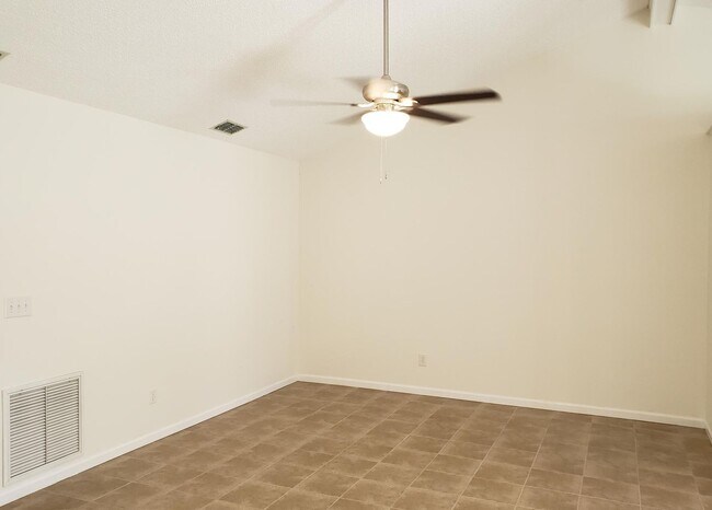 Building Photo - 2642 B San Francisco Blvd