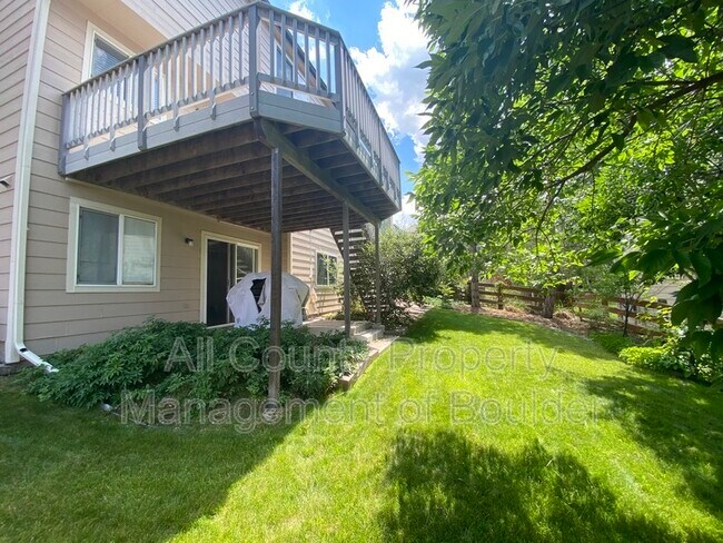 Building Photo - 925 Humboldt Way
