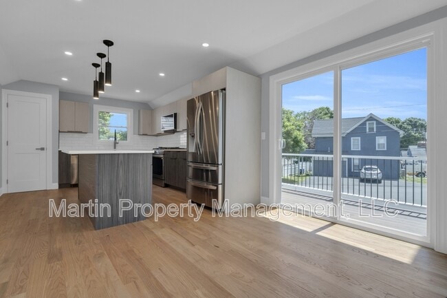 Building Photo - 1 Rockingham Ave