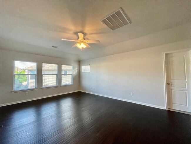 Building Photo - 23606 Rollinford Ln