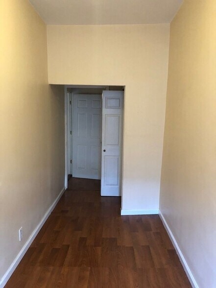 Building Photo - 329 E 116th St