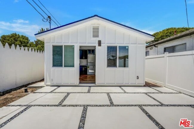 Building Photo - 19924 Welby Way