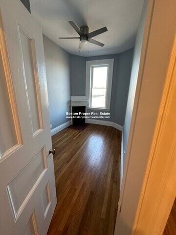 Building Photo - 464 Beacon St