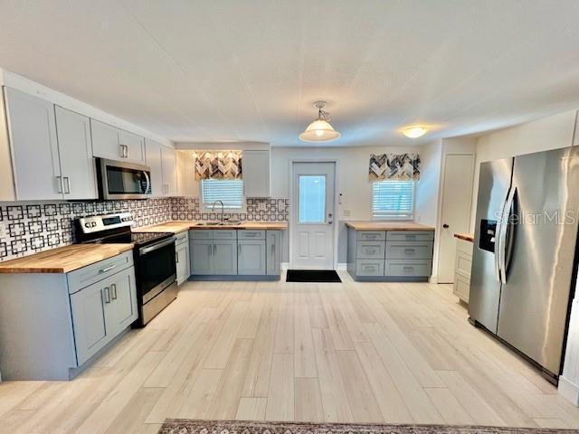 Building Photo - 10810 Freedom Dr