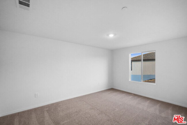 Building Photo - 2311 Blue Elm Rd