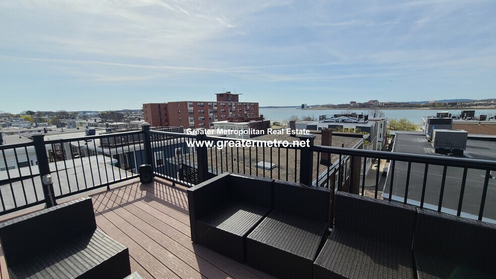 Building Photo - 21 Winfield St