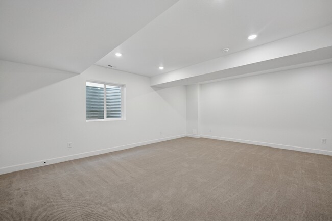 Building Photo - 6003 Windy Willow Dr