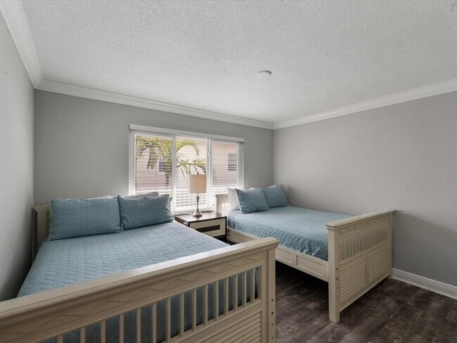 Building Photo - 185 Brightwater Dr