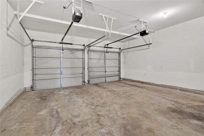 Building Photo - 6120 Hemperly Rd