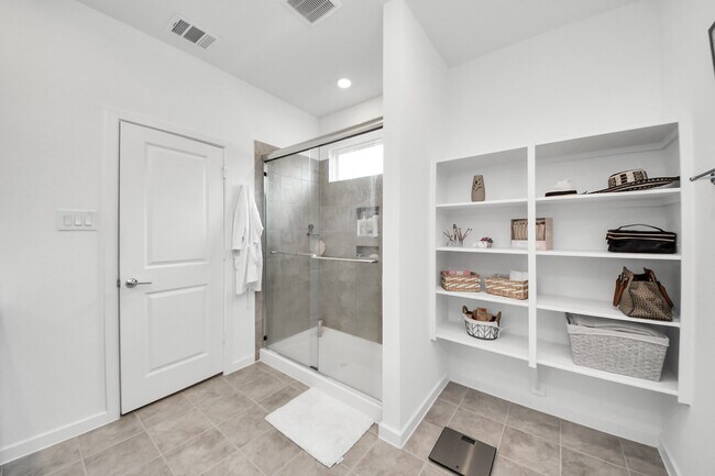 Building Photo - 21719 Flannel Bush Ln