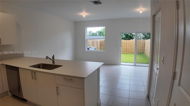 Building Photo - 35761 SW 178th Ct