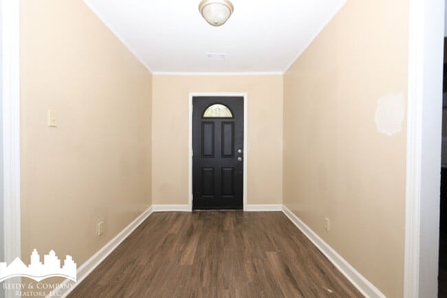 Building Photo - 965 Dillworth St