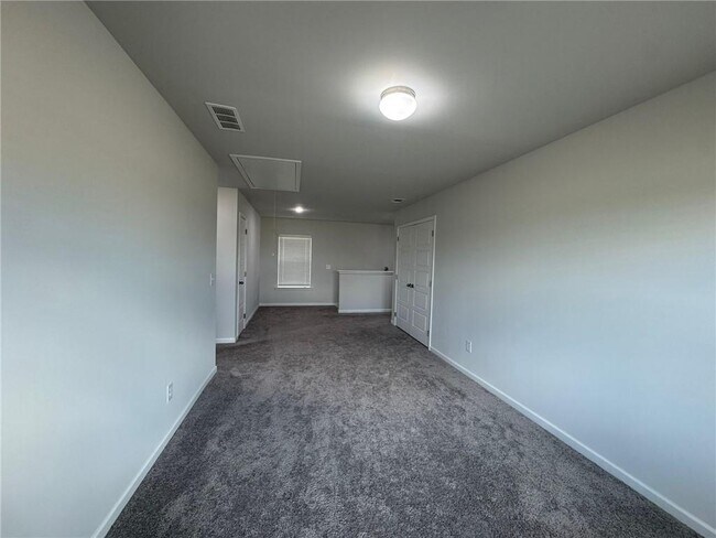 Building Photo - 144 Briarwood Dr E