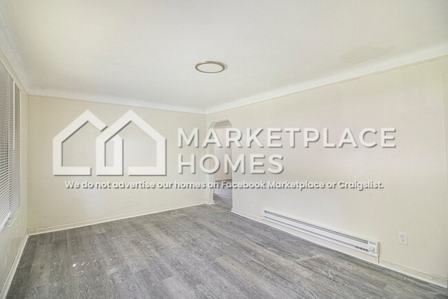 Building Photo - 17097 Lincoln Ave