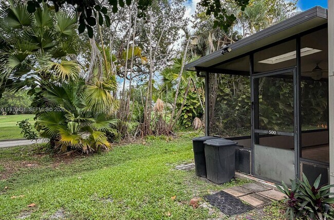 Building Photo - 956 Mockingbird Ln