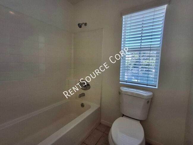 Building Photo - 24335 Alyssum Pl