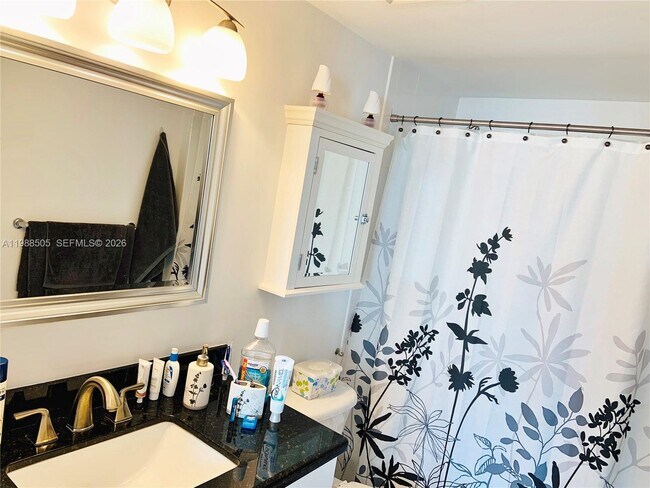 Building Photo - 1250 S Miami Ave