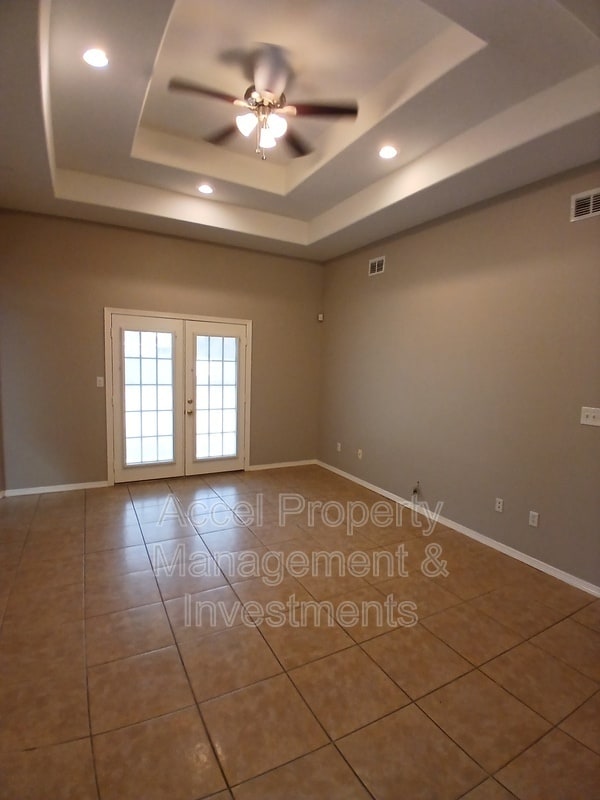 Building Photo - 3216 Ginger Ave