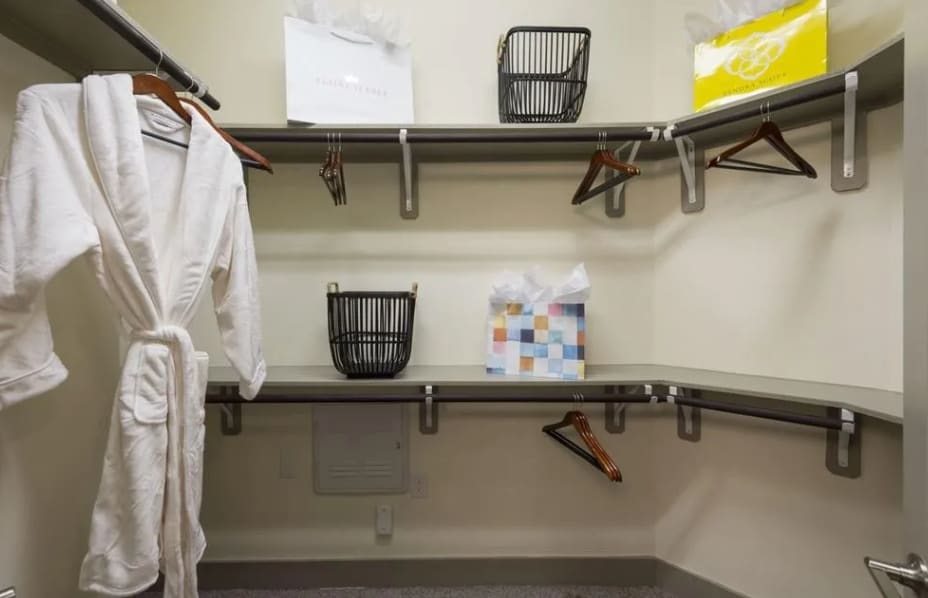 Building Photo - 555 Via Amalfi