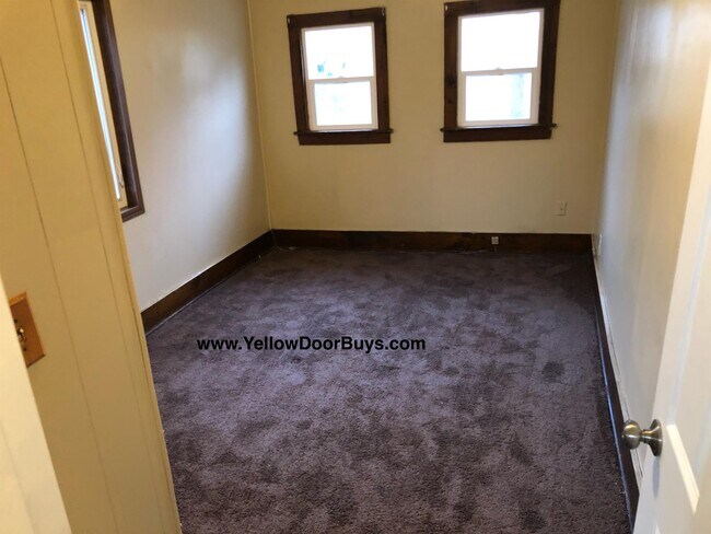 Building Photo - 410 E Houston St