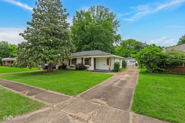 Building Photo - Check Out this 3 bed 2 bath