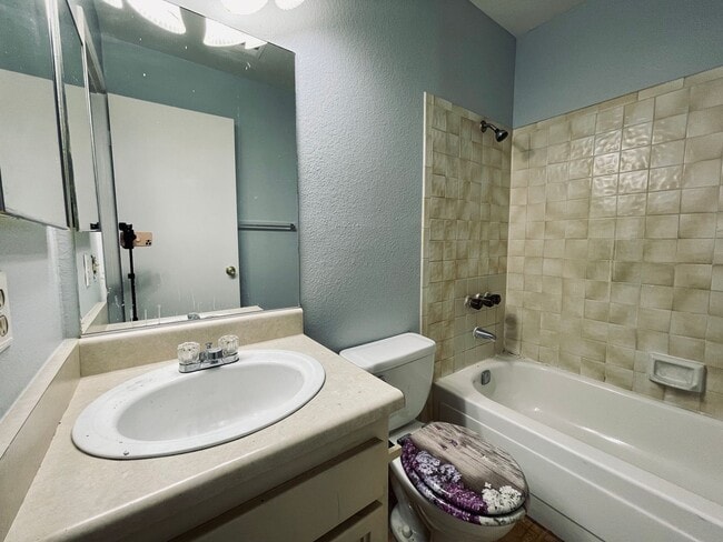 Building Photo - 3716 Snorkel Cir