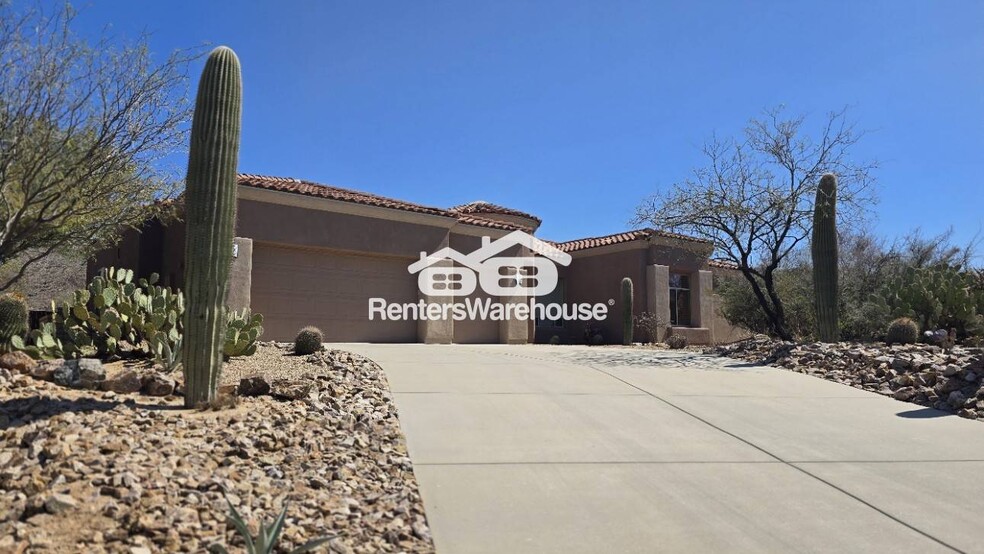 Building Photo - 13968 N Dog Leg Ln