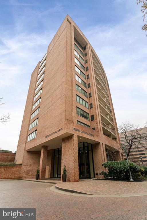Building Photo - 1805 Crystal Dr