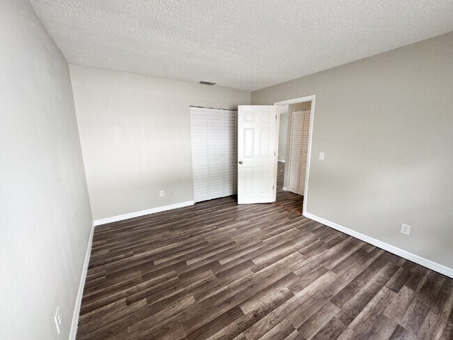 Building Photo - Updated 3 bedroom 2 bath! Lots of yard space for parking