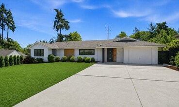 Building Photo - 3Bd/2Ba Bellevue Home