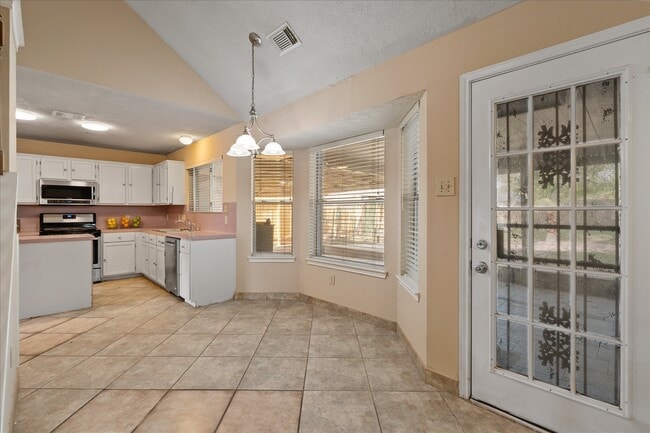 Building Photo - 3708 Nutwood Ln