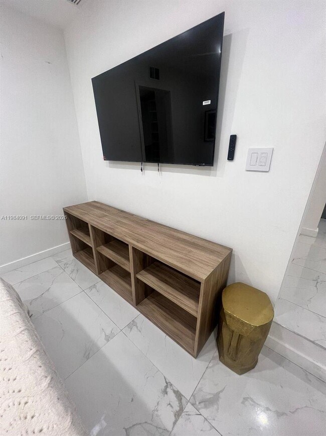 Building Photo - 1220 NW 37th Ave