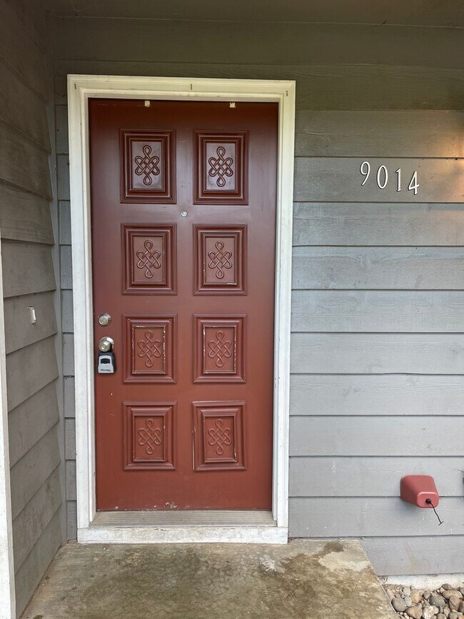 Building Photo - 9014 10th Pl SE