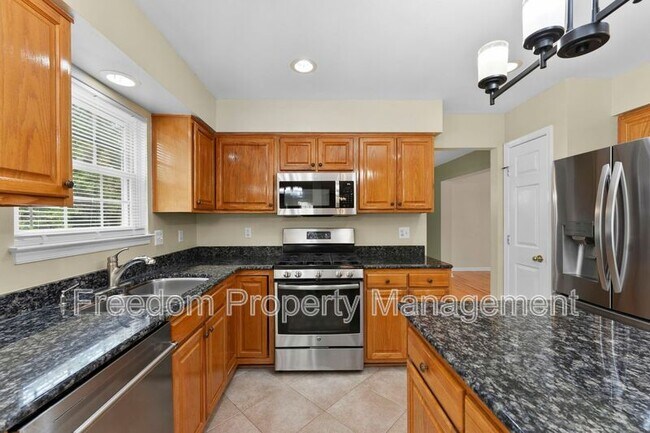 Building Photo - 9140 Worthington Dr