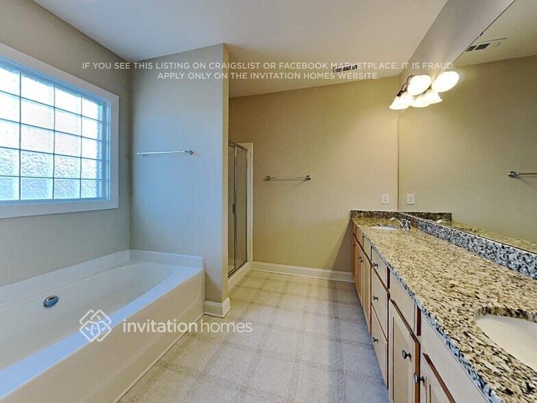 Building Photo - 158 Water Oak Dr