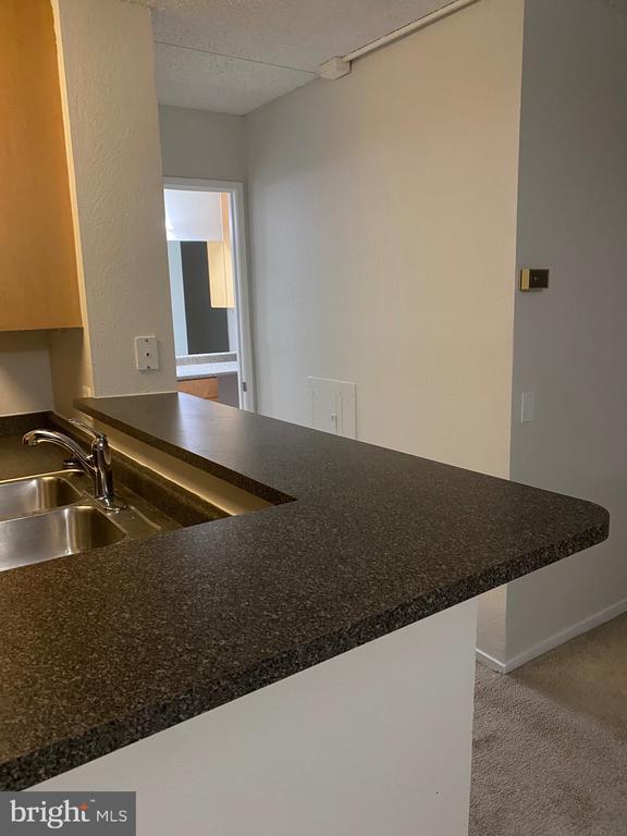 Building Photo - 75 S Reynolds St