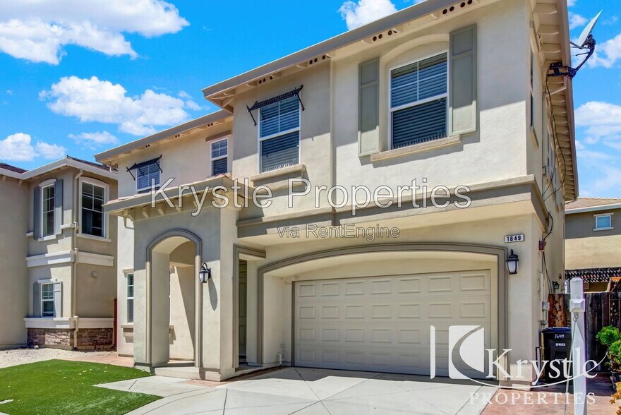 Building Photo - 1649 Roma Dr