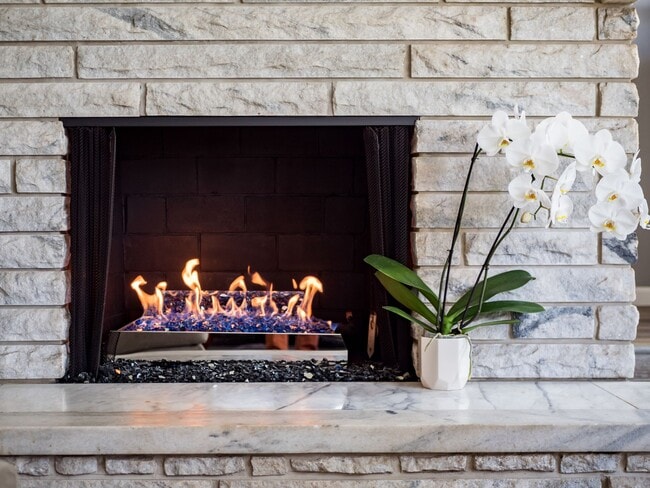 Building Photo - 123 E Alcott Rd