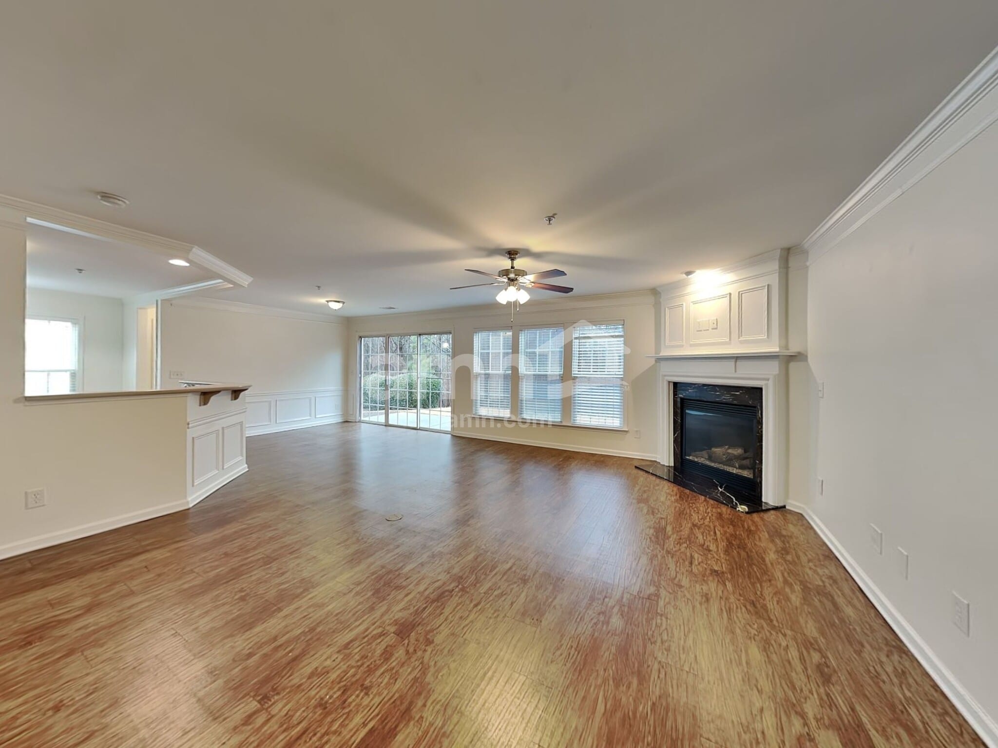 Building Photo - 325 Balaban Cir