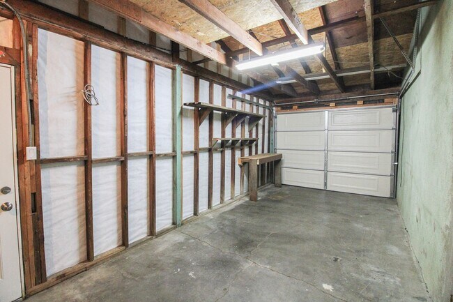 Building Photo - 1710 Huasna Dr