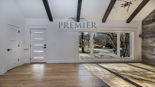 Building Photo - Stunning Remodeled 4 bedroom / 4 bath-2026...