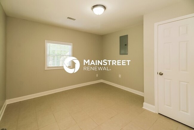 Building Photo - 3 Bedroom Pet-Friendly Home in Rex, GA wit...