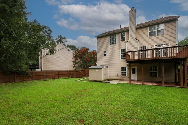 Building Photo - 2895 Haynes Club Cir SW