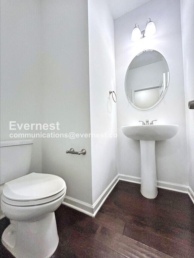 Building Photo - Limited Time Special Offer / 3 Bed/2.5 Bath Home with Garage / Pet-Friendly / Vouchers Accepted /...